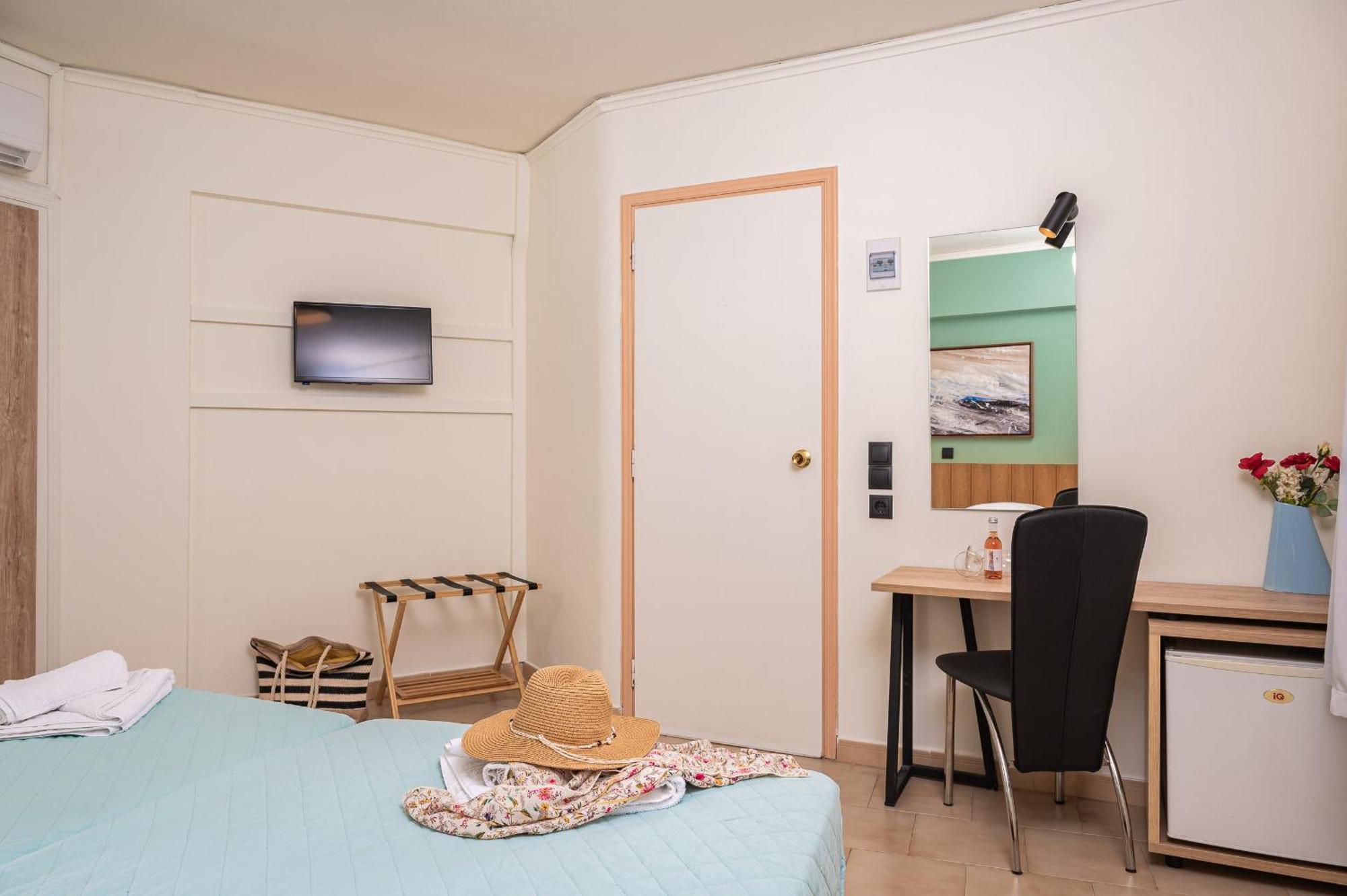 Emily Hotel Agía Paraskeví エクステリア 写真