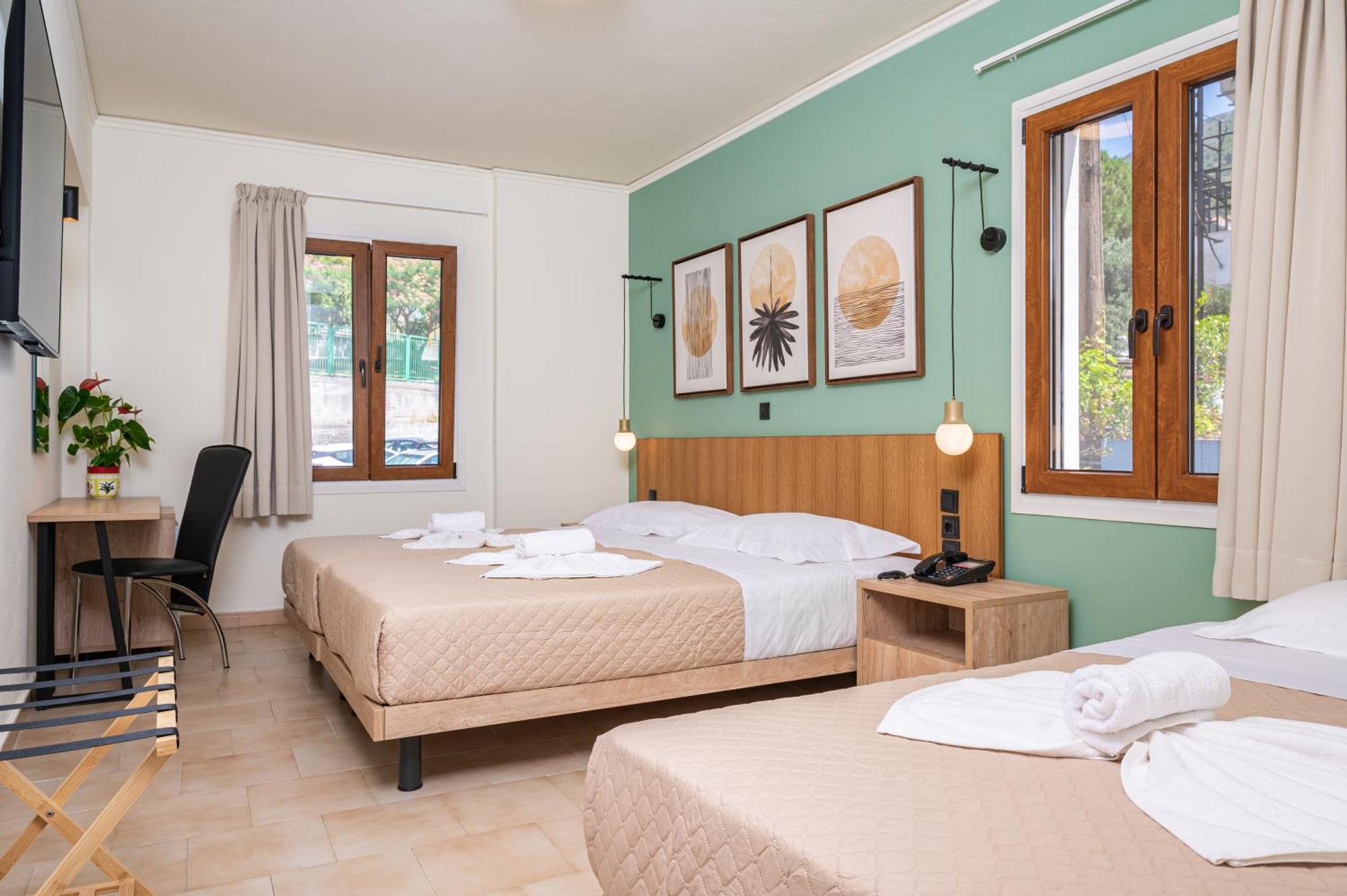 Emily Hotel Agía Paraskeví エクステリア 写真