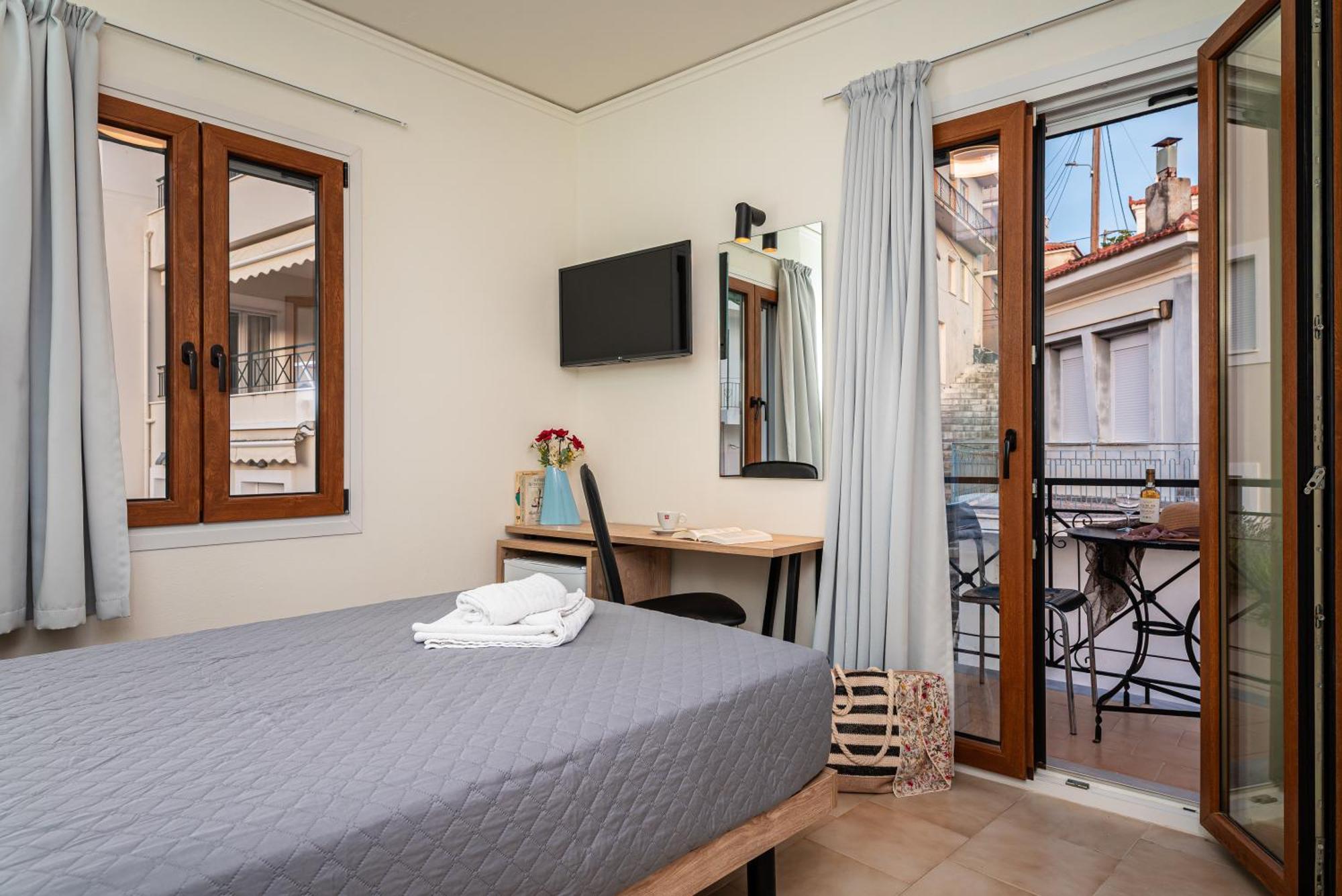 Emily Hotel Agía Paraskeví エクステリア 写真