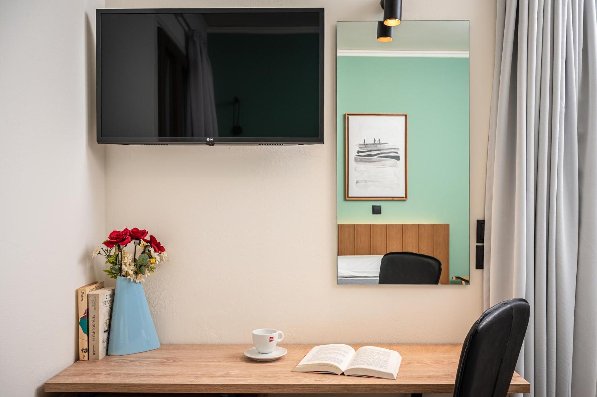 Emily Hotel Agía Paraskeví エクステリア 写真